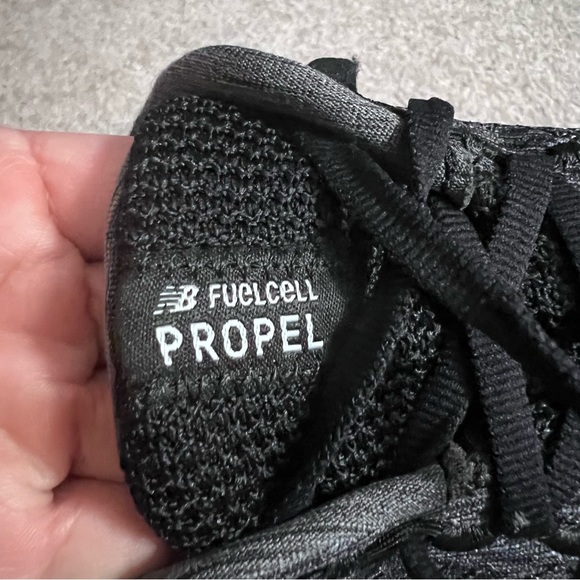 EUC New Balance Women's FuelCell Propel V1 Running Shoe Size 7 Wide-Black - Picture 6 of 14